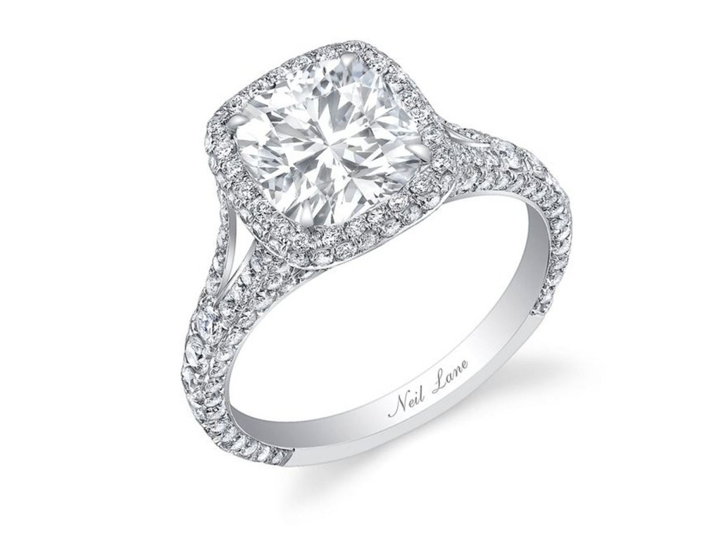 Comparing the Biggest Engagement  Rings  on The Bachelor  Comparing the Biggest Engagement  Rings  on The Bachelor